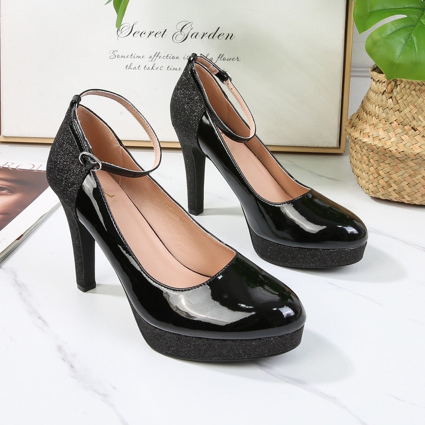 DMF008 Grande pointure