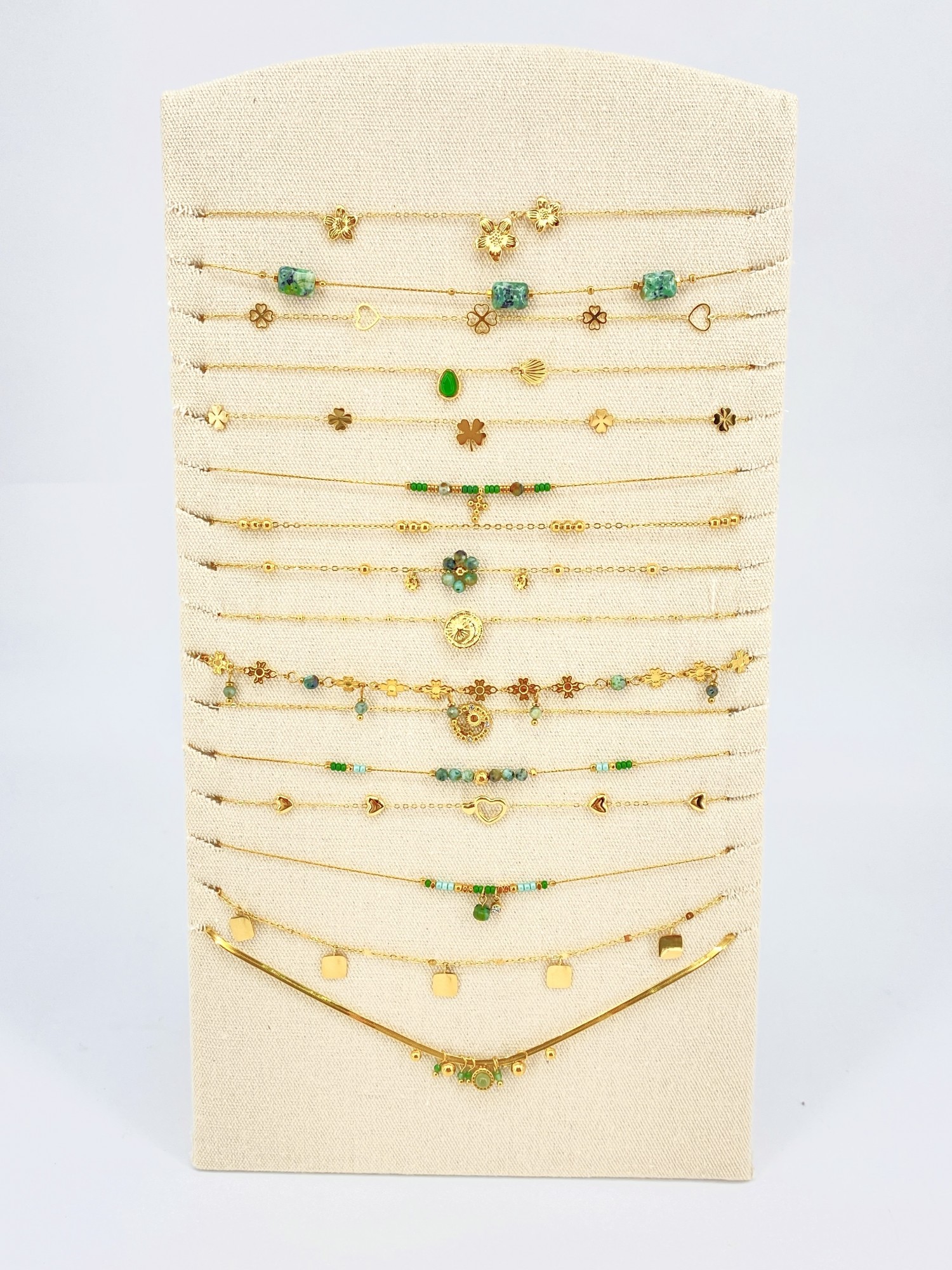 LOT16COLL690-1