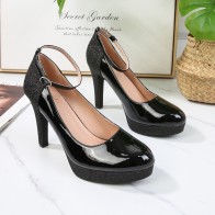 DMF008 Grande pointure